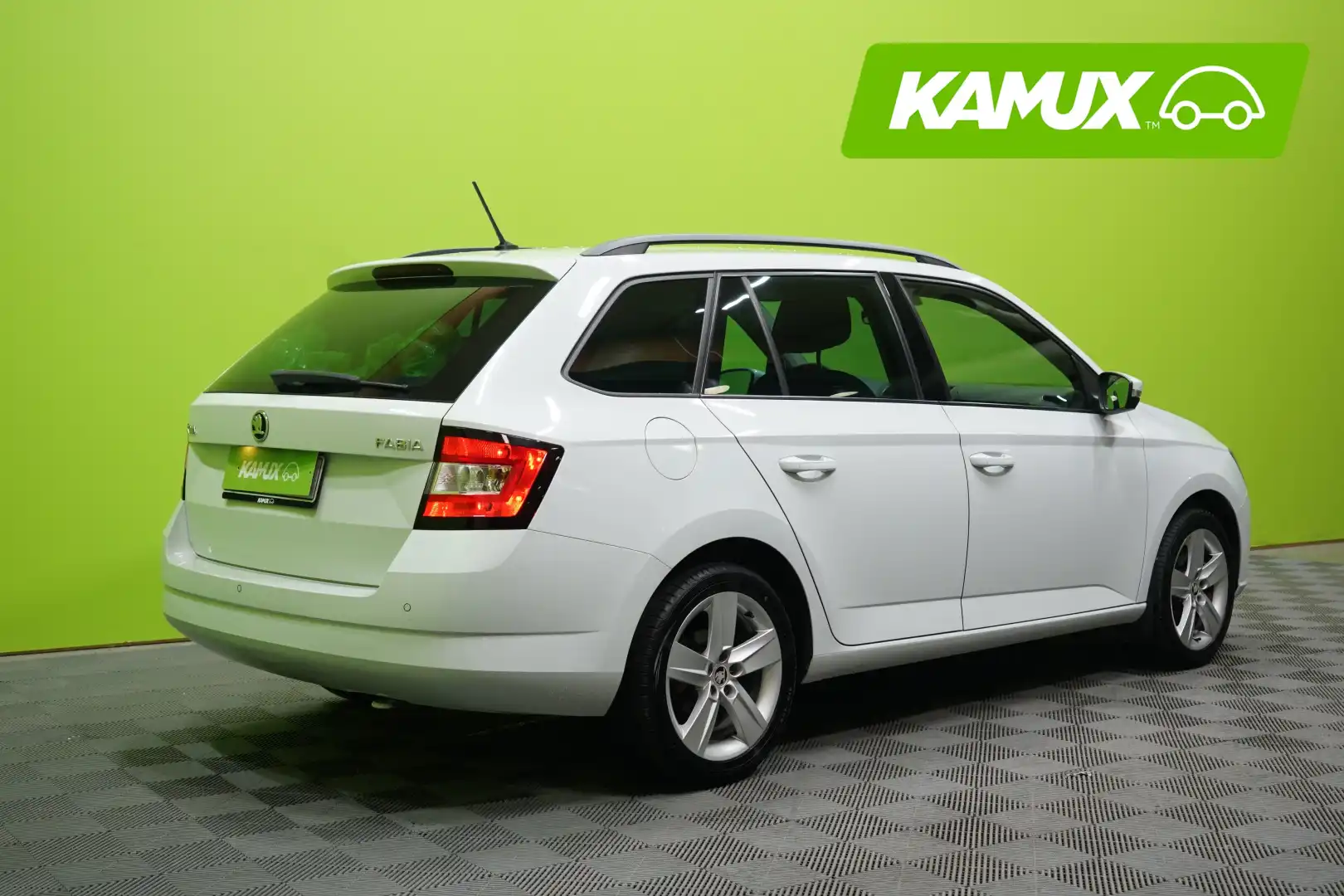 car-image