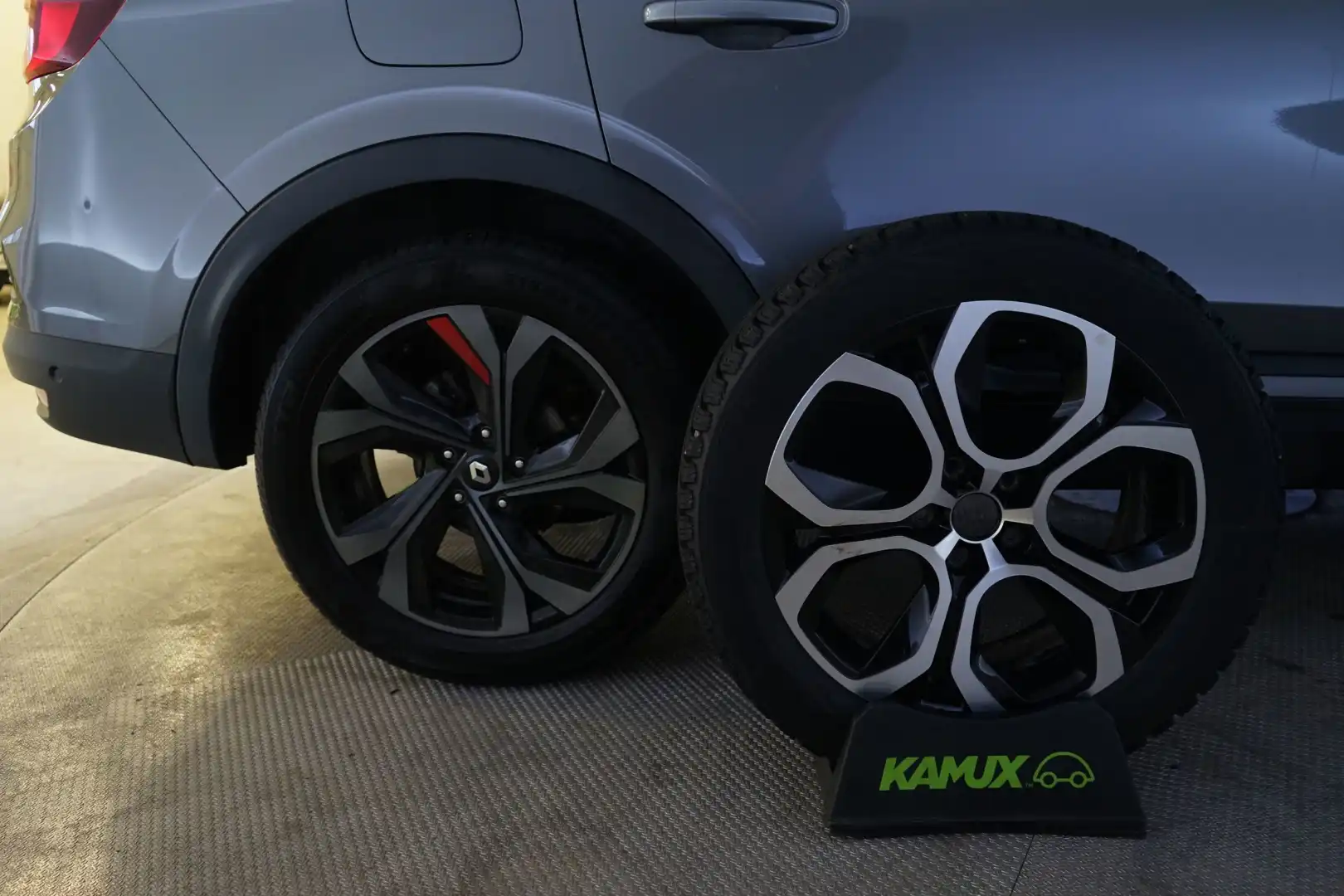 car-image