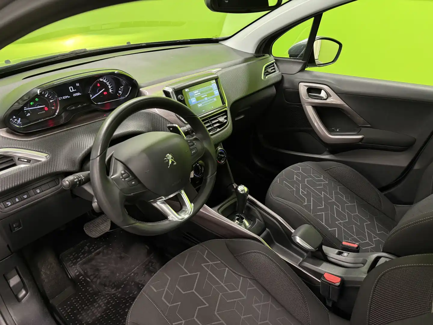 car-image