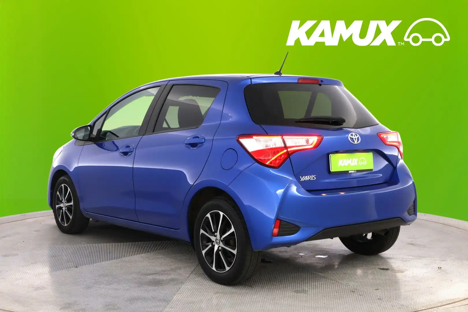 car-image