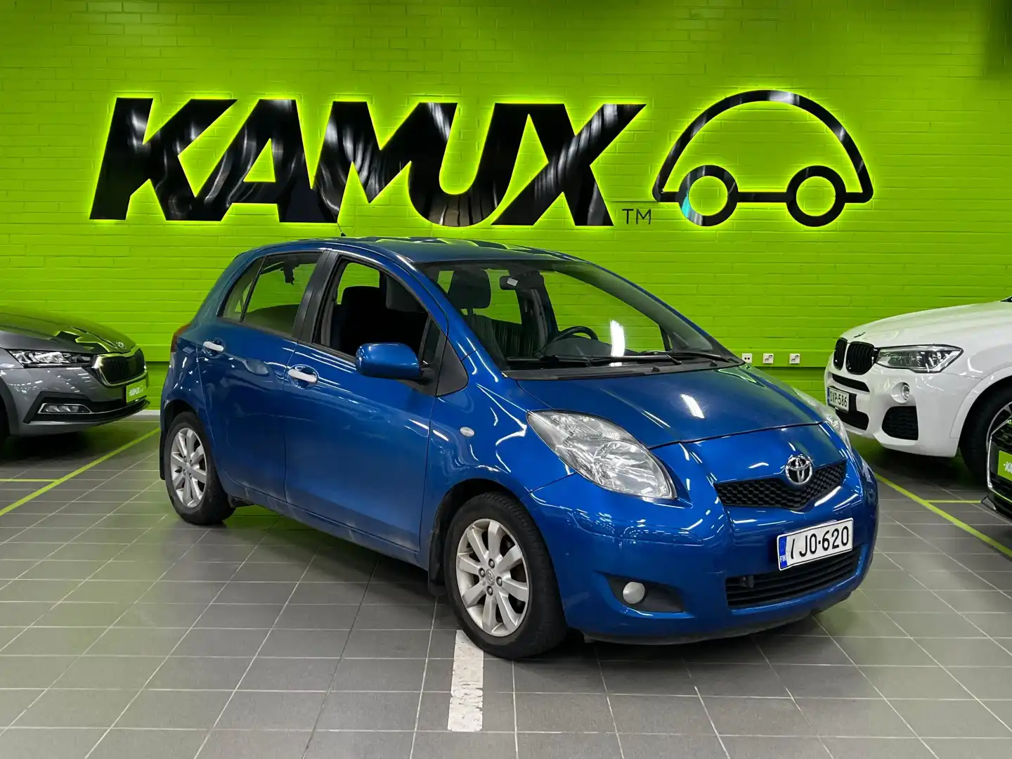 car-image