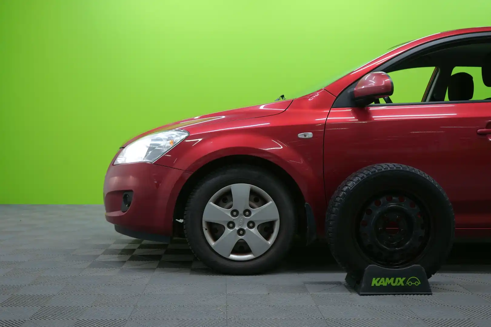 car-image