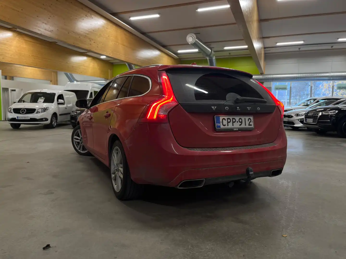 car-image