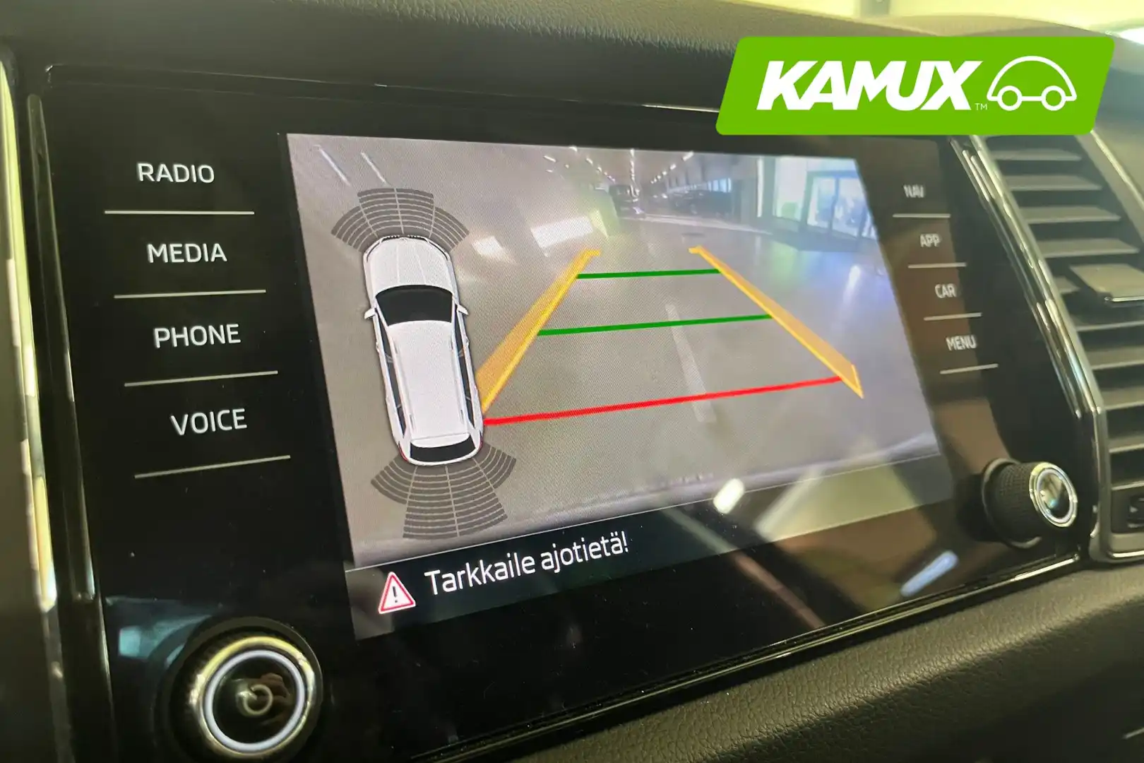 car-image
