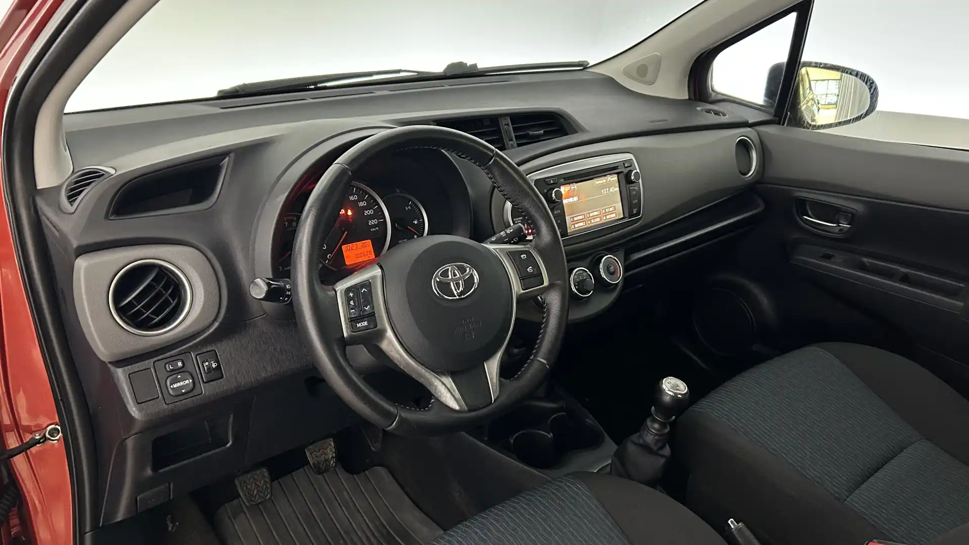 car-image