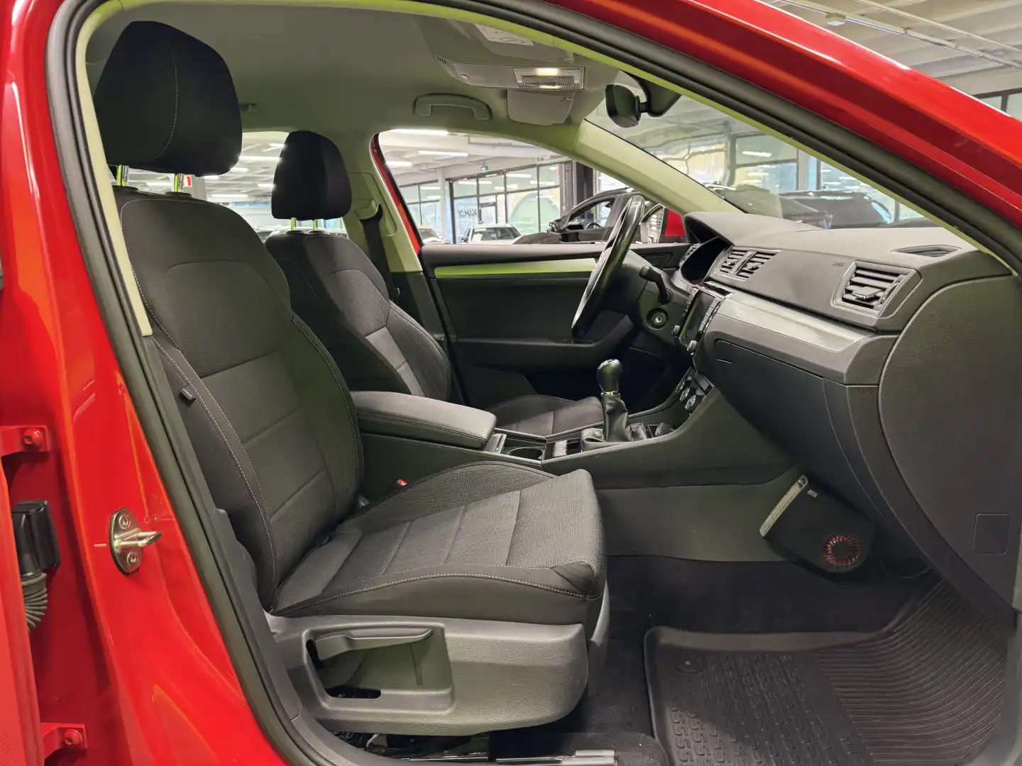 car-image