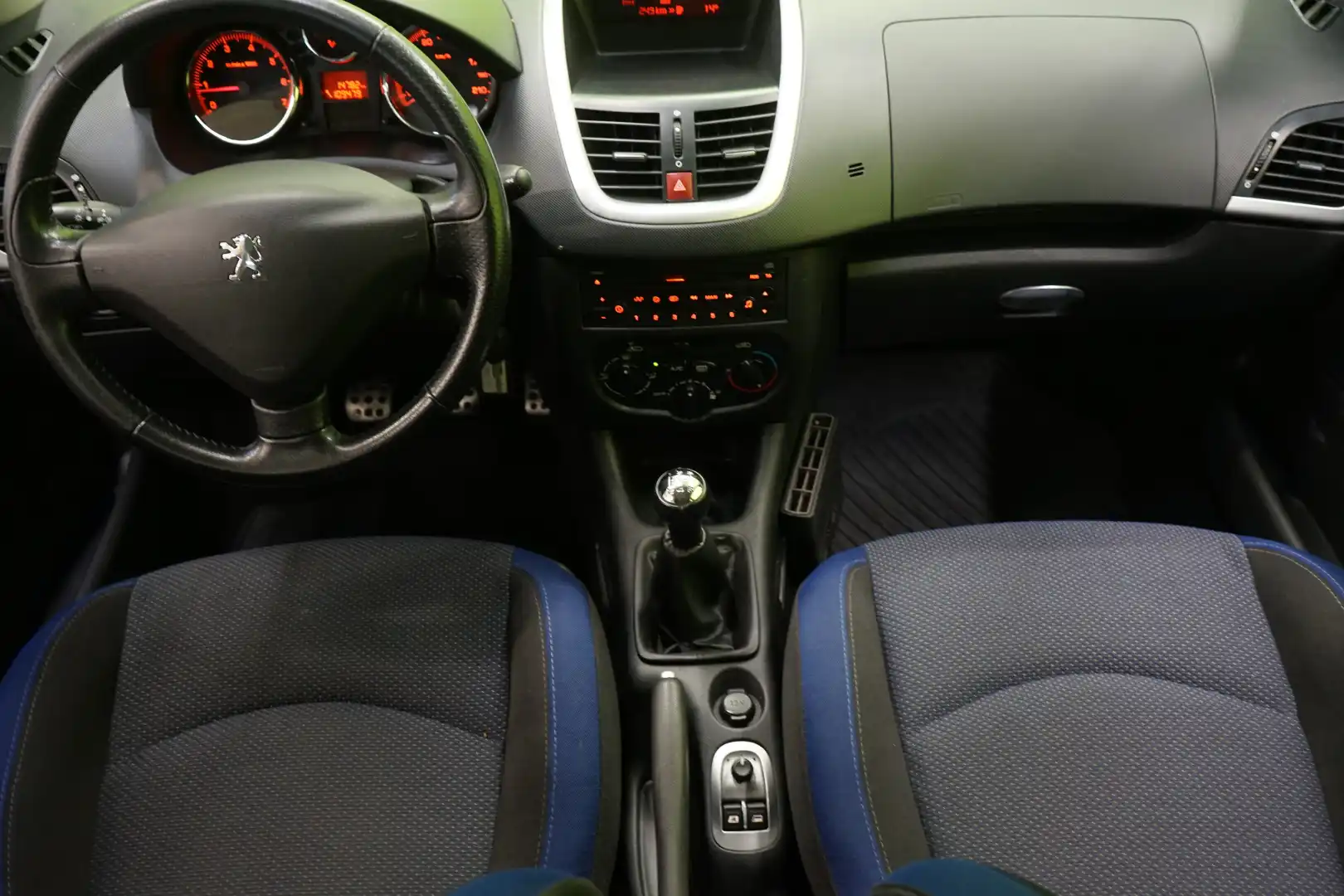 car-image
