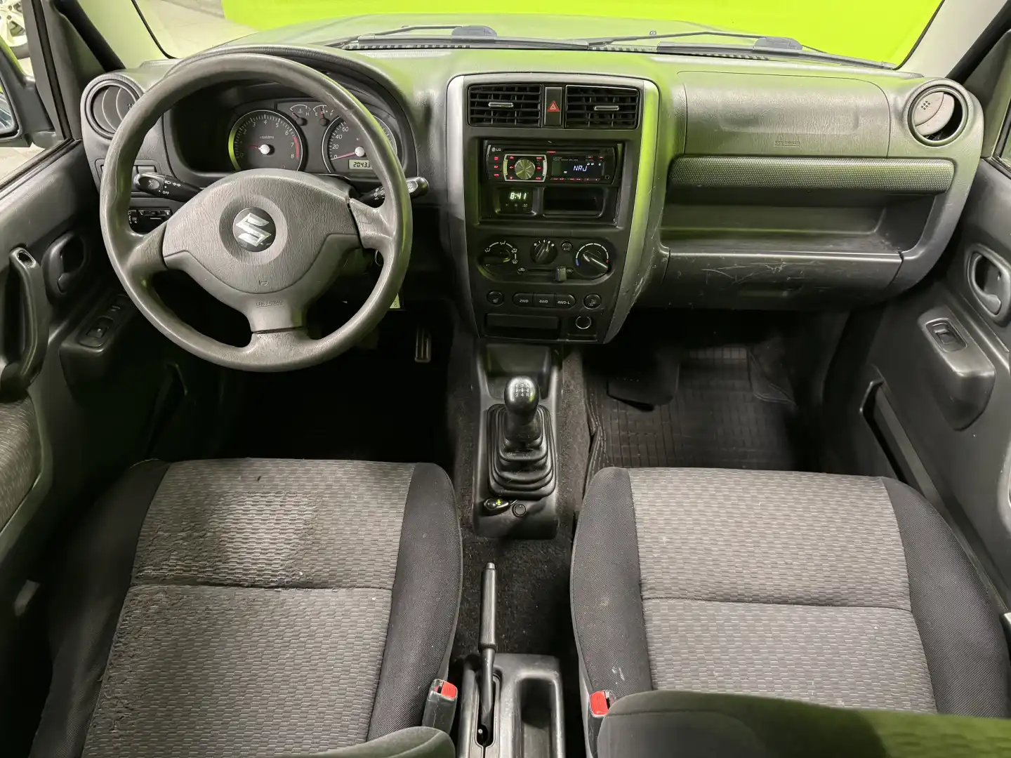 car-image