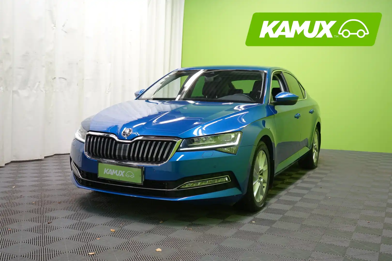 car-image