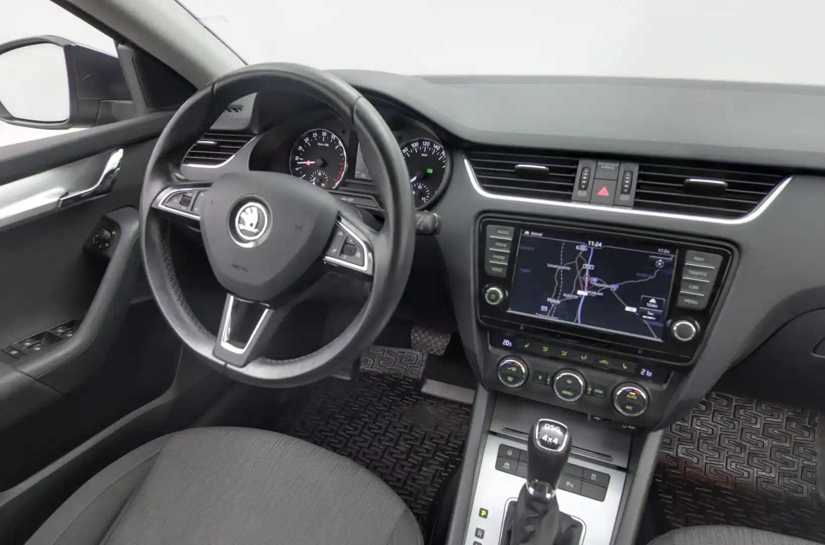 car-image