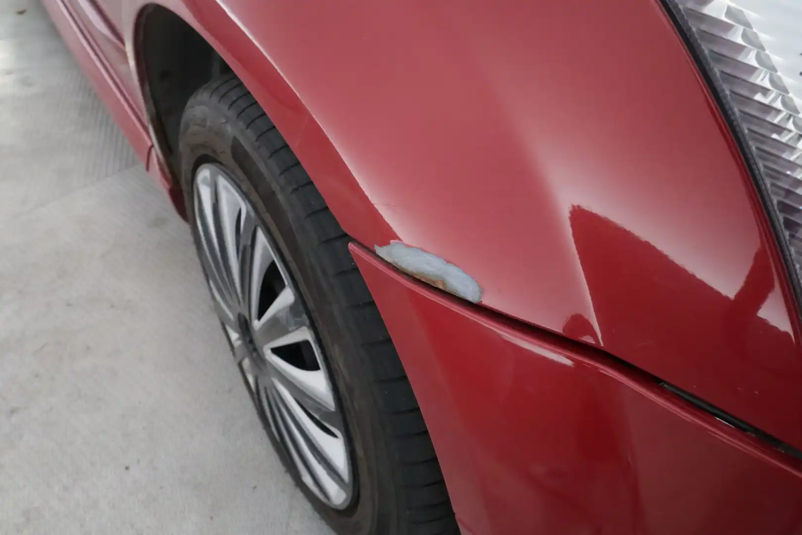 car-image