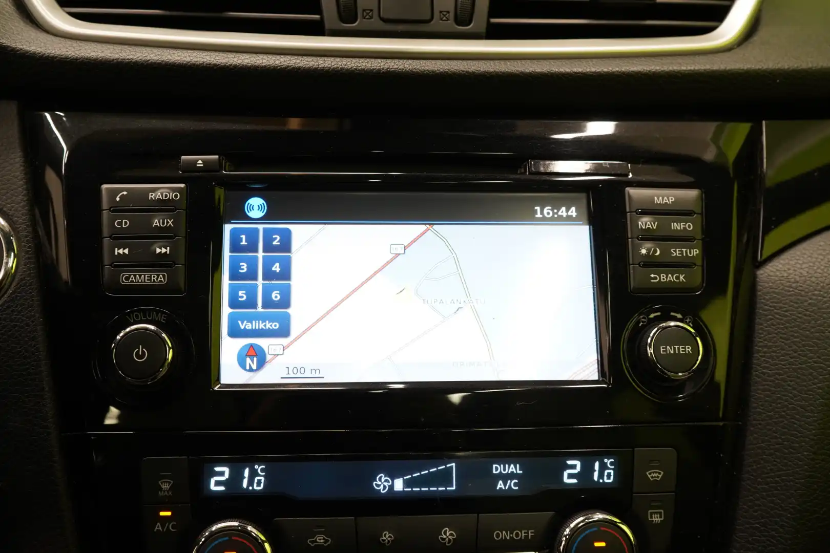 car-image