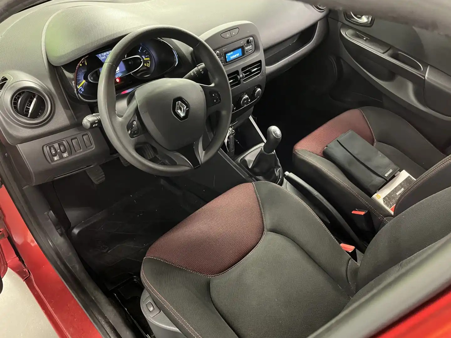car-image