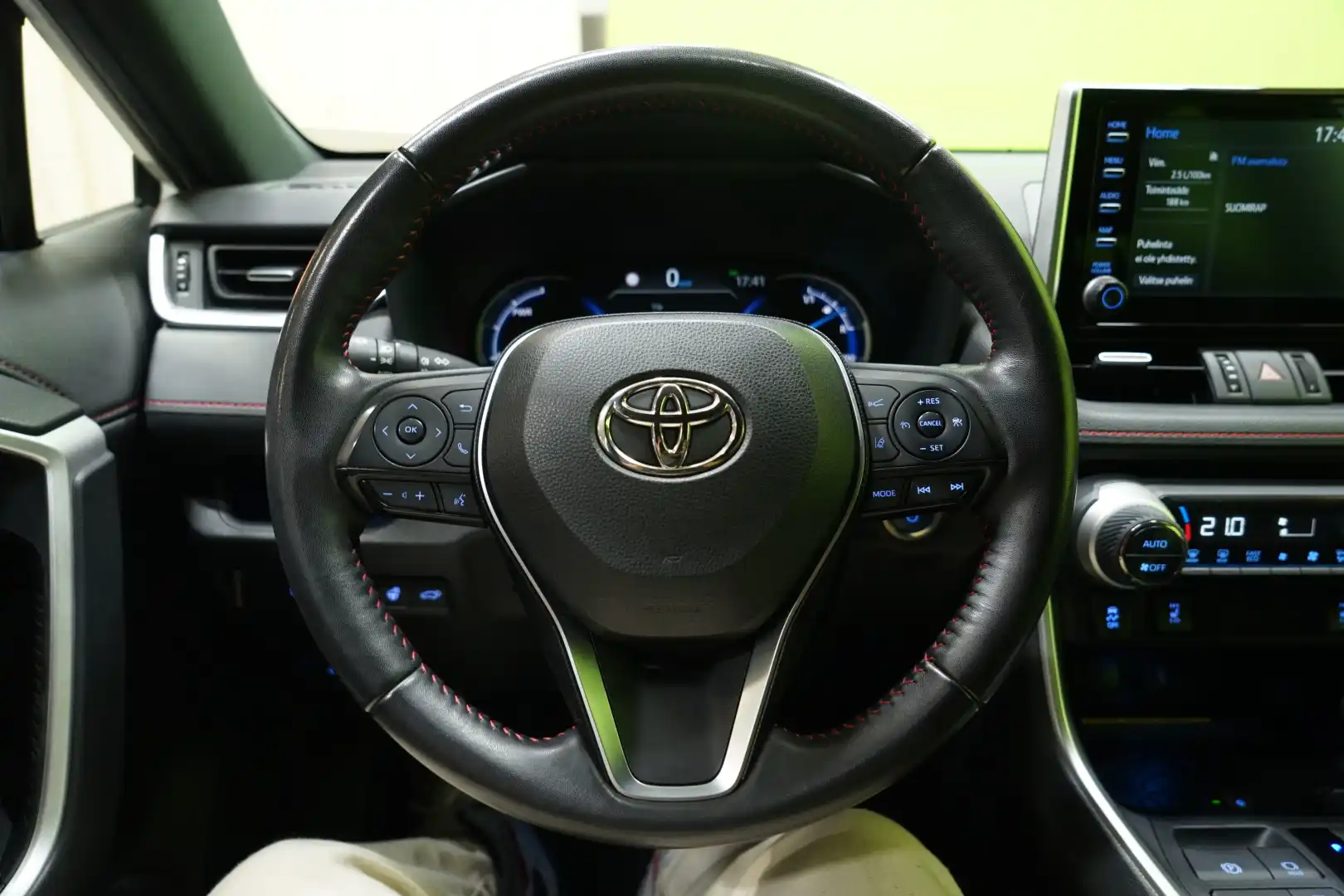 car-image