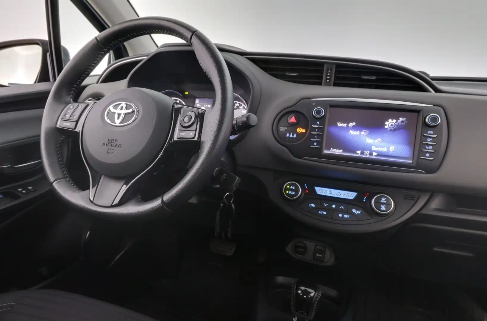 car-image