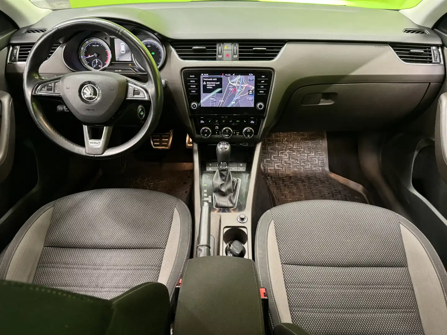 car-image