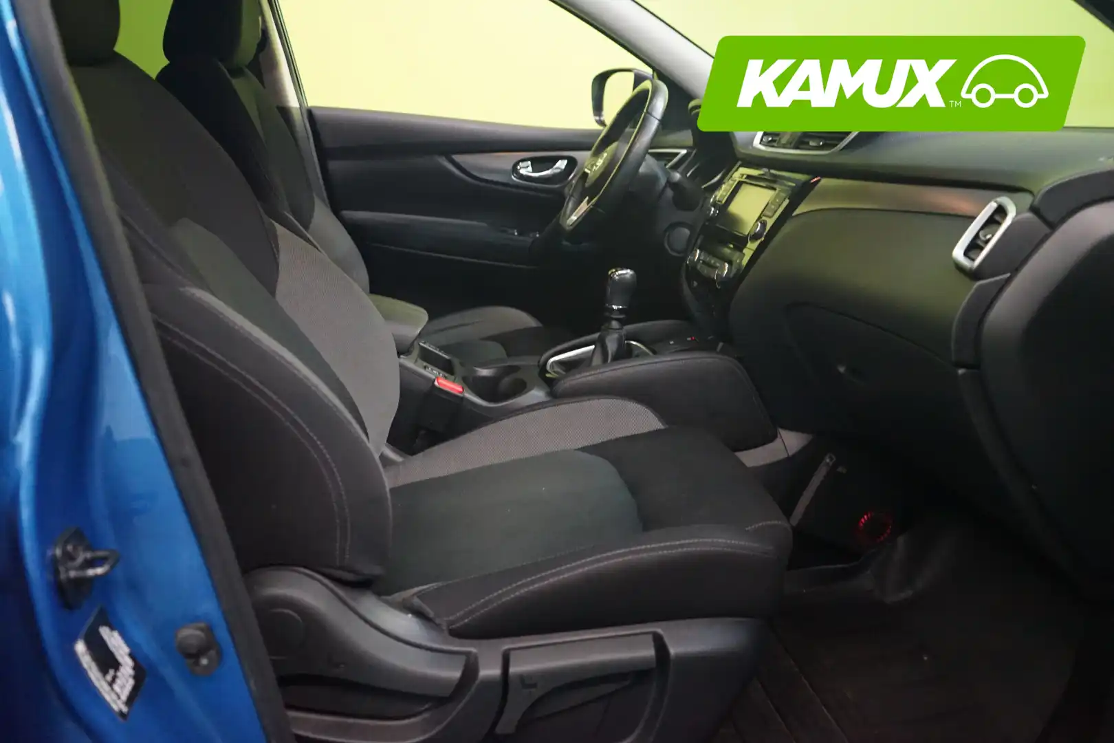 car-image