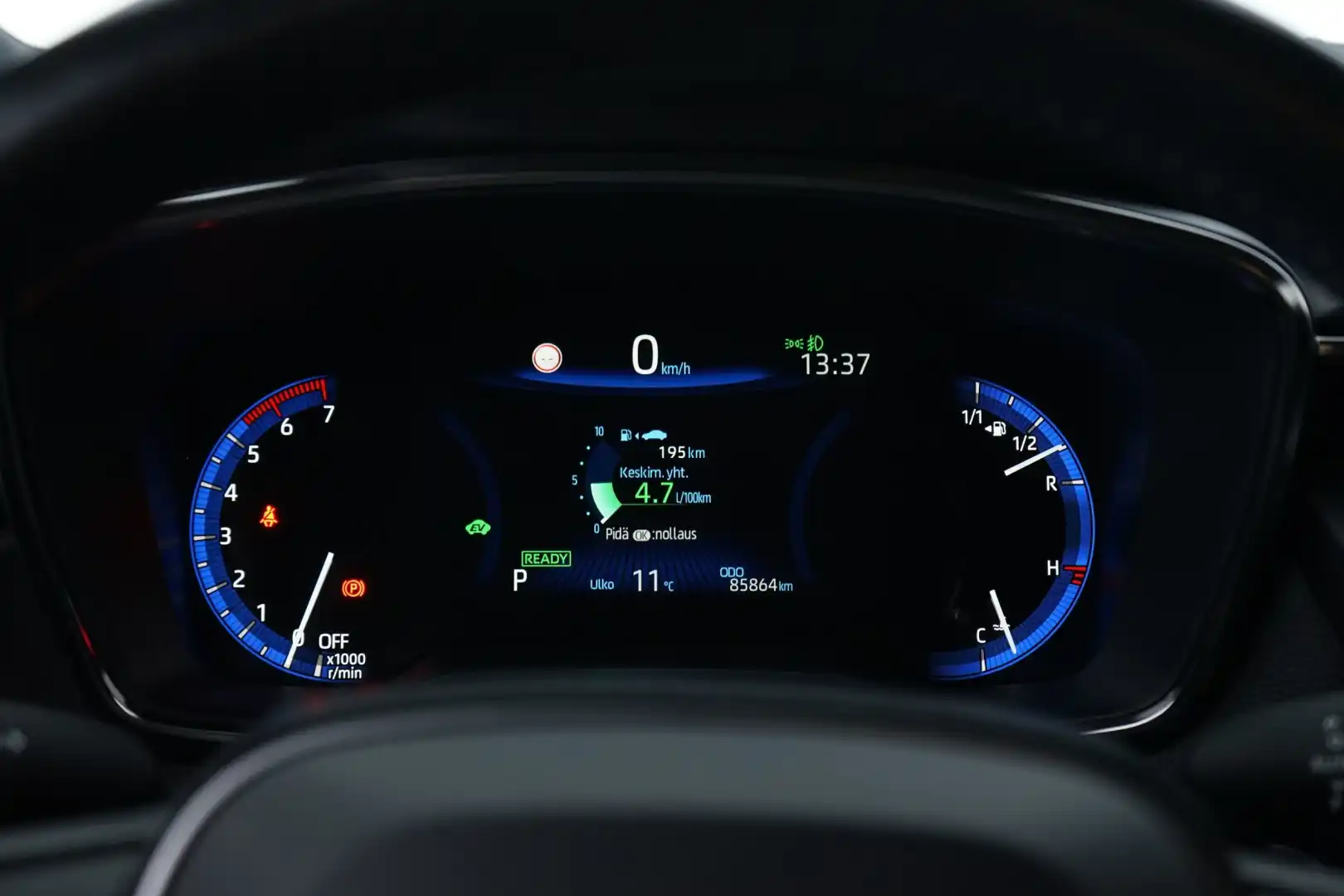 car-image