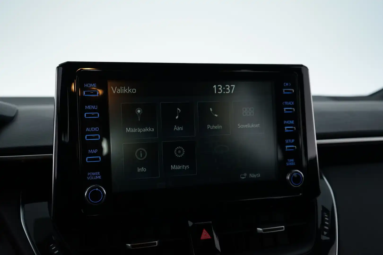 car-image