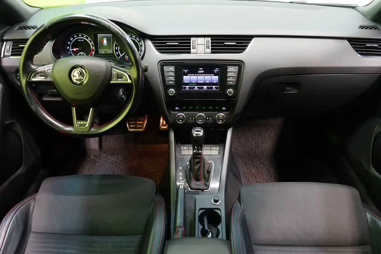 car-image