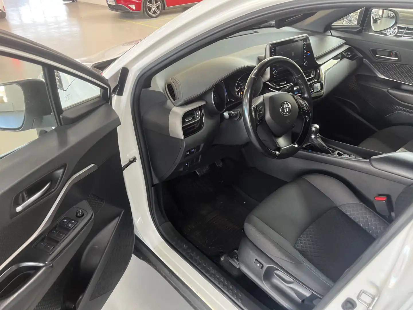 car-image