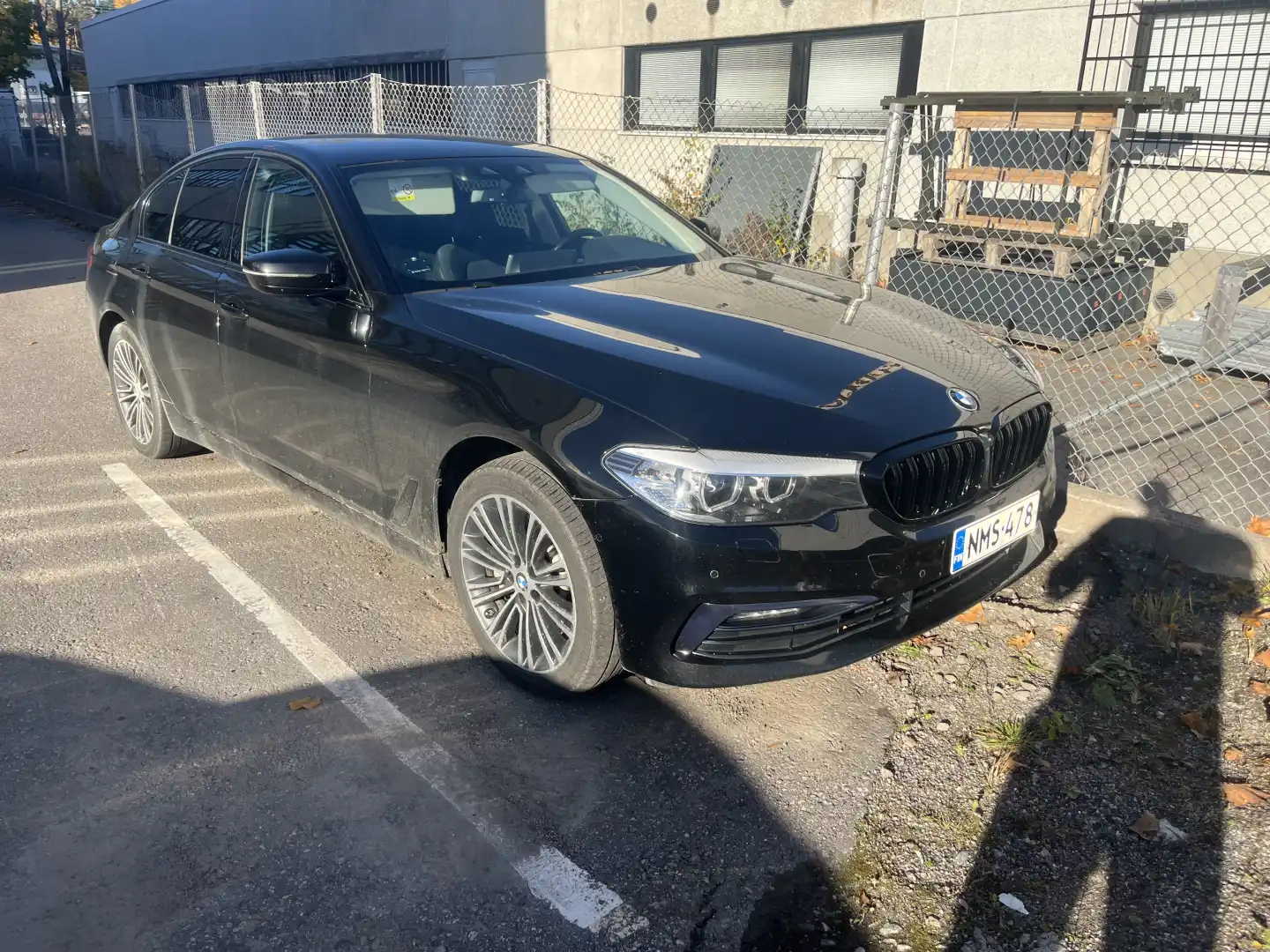 car-image