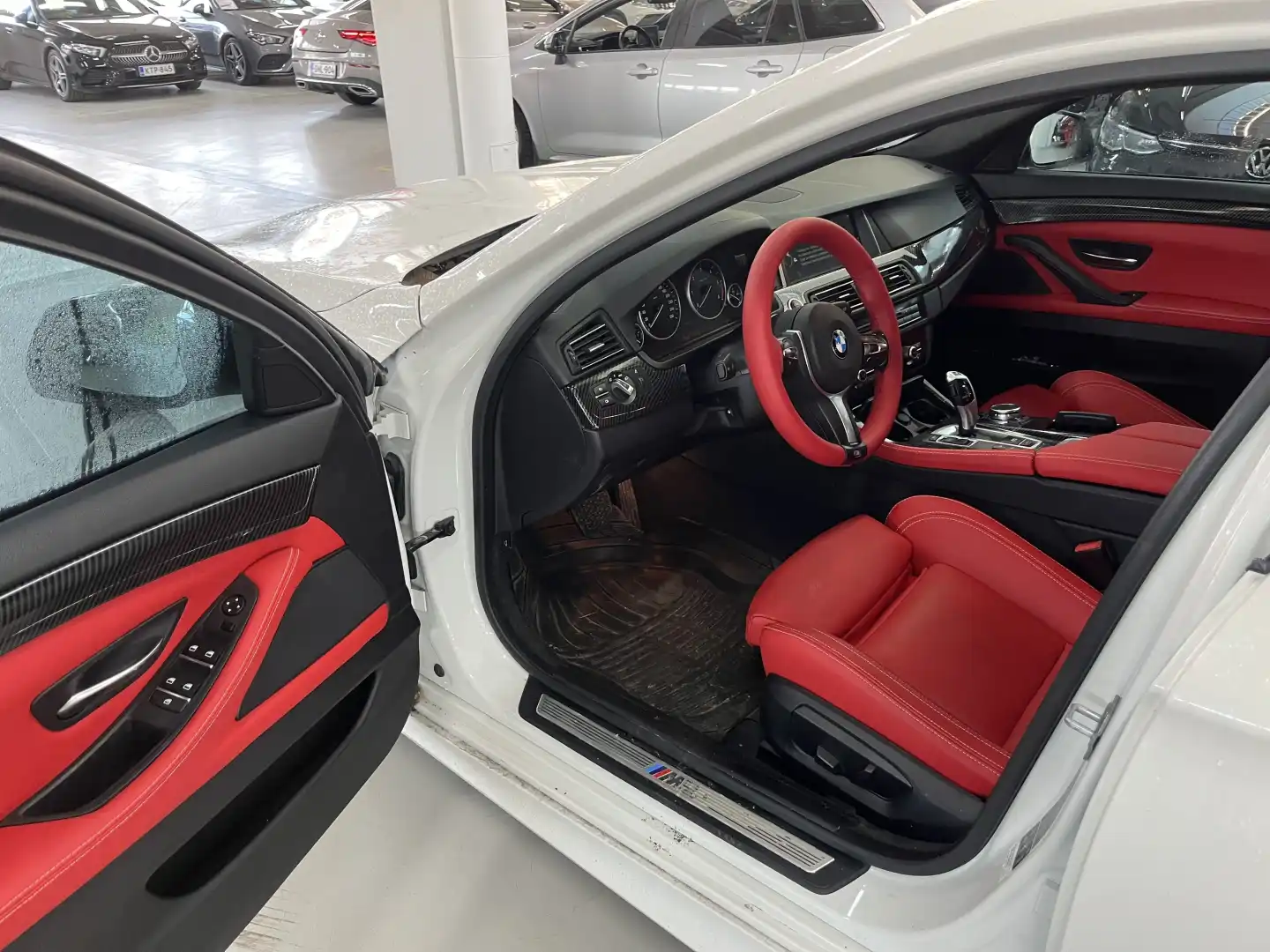 car-image