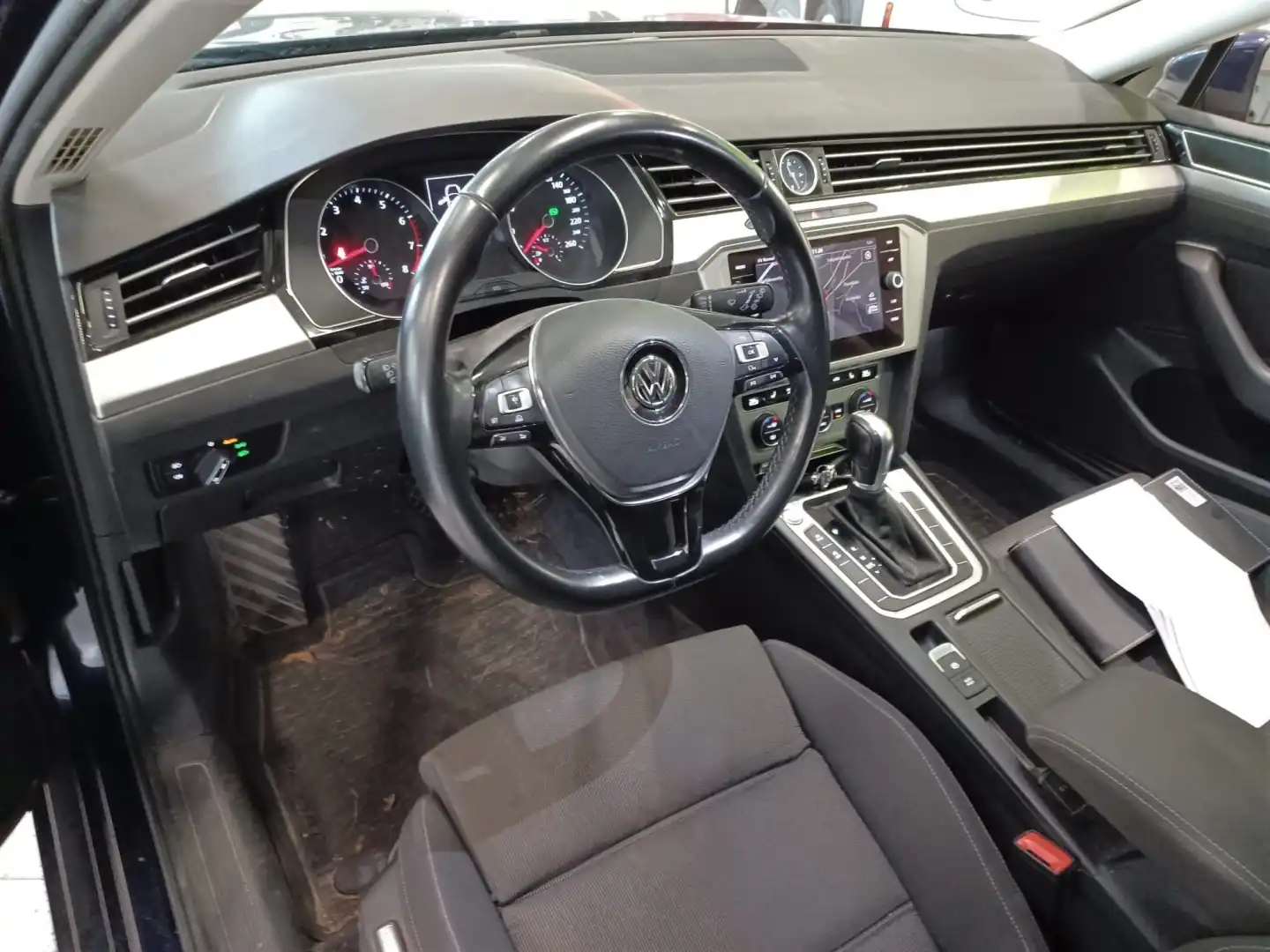 car-image