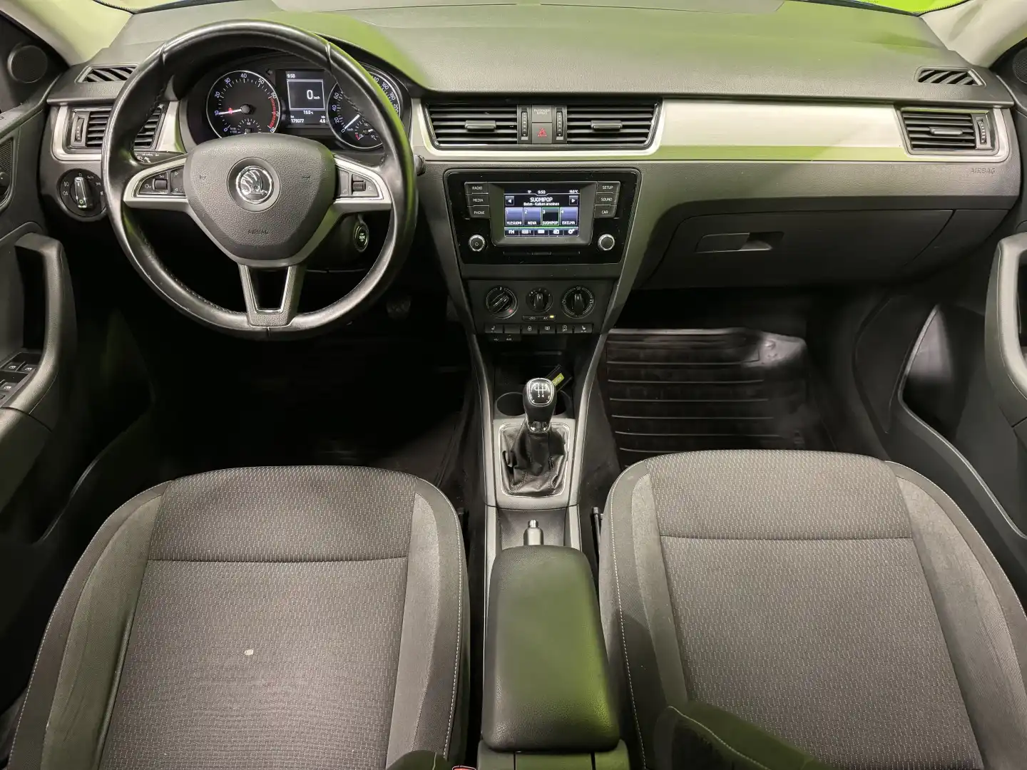 car-image