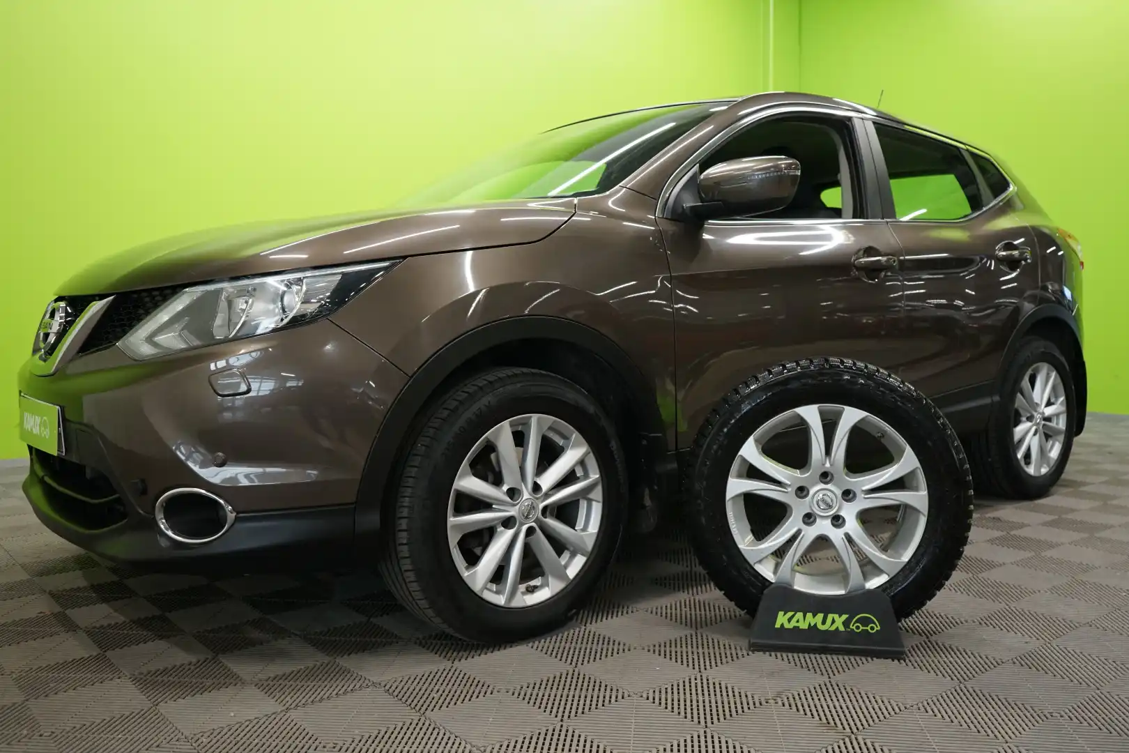 car-image