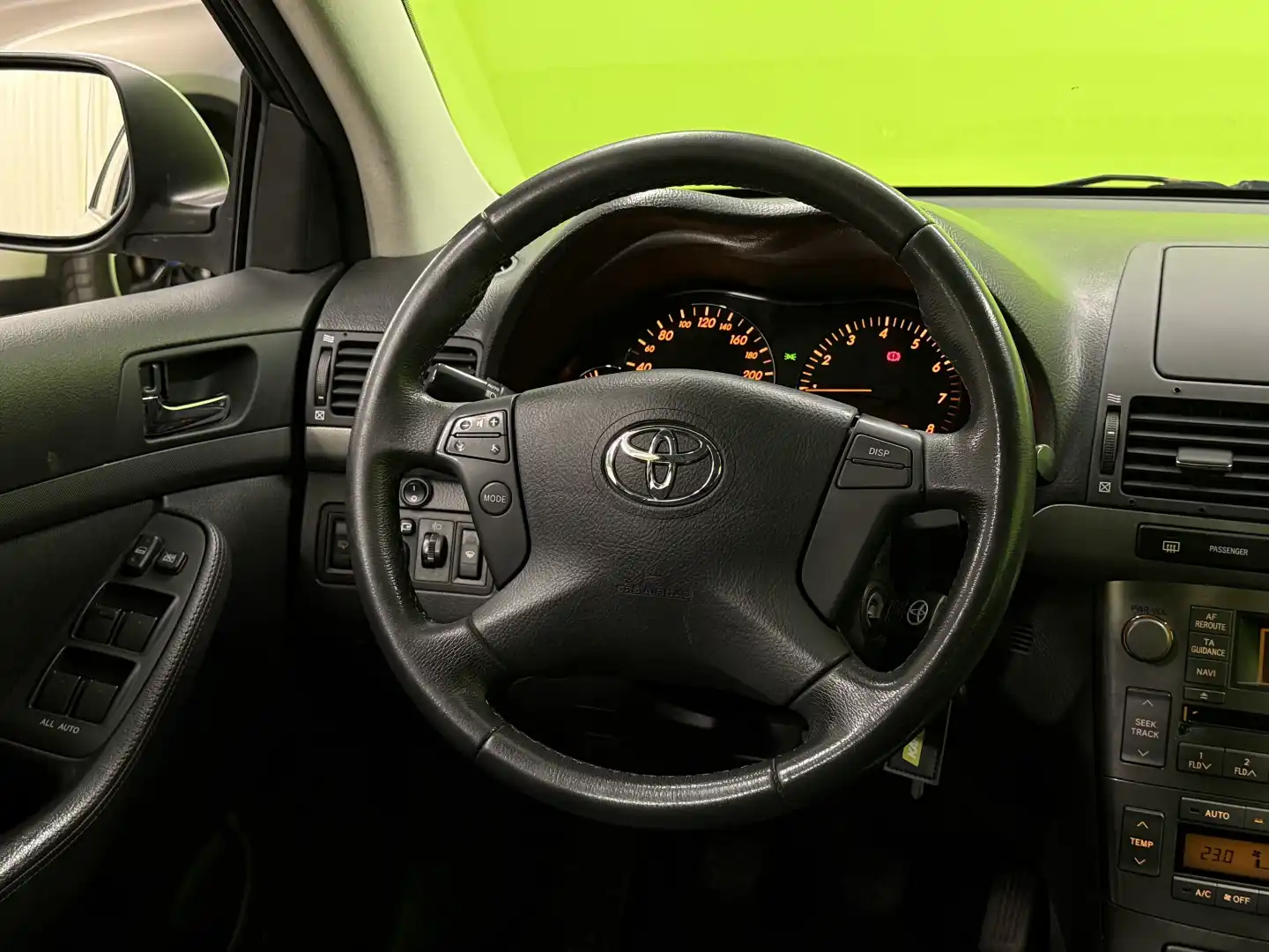 car-image
