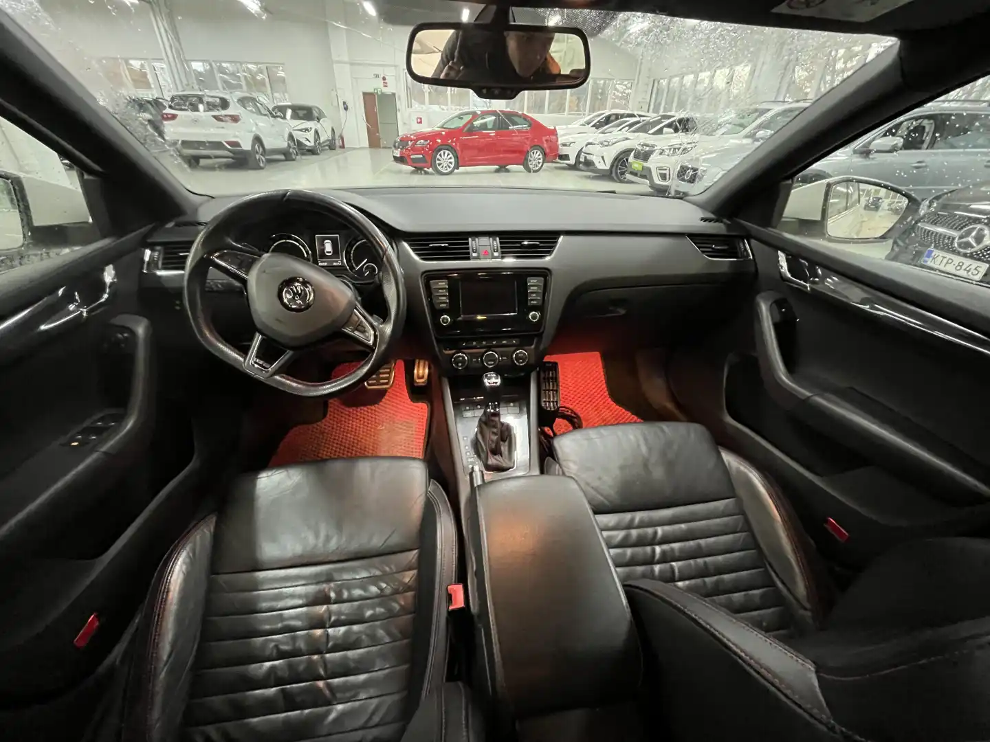 car-image