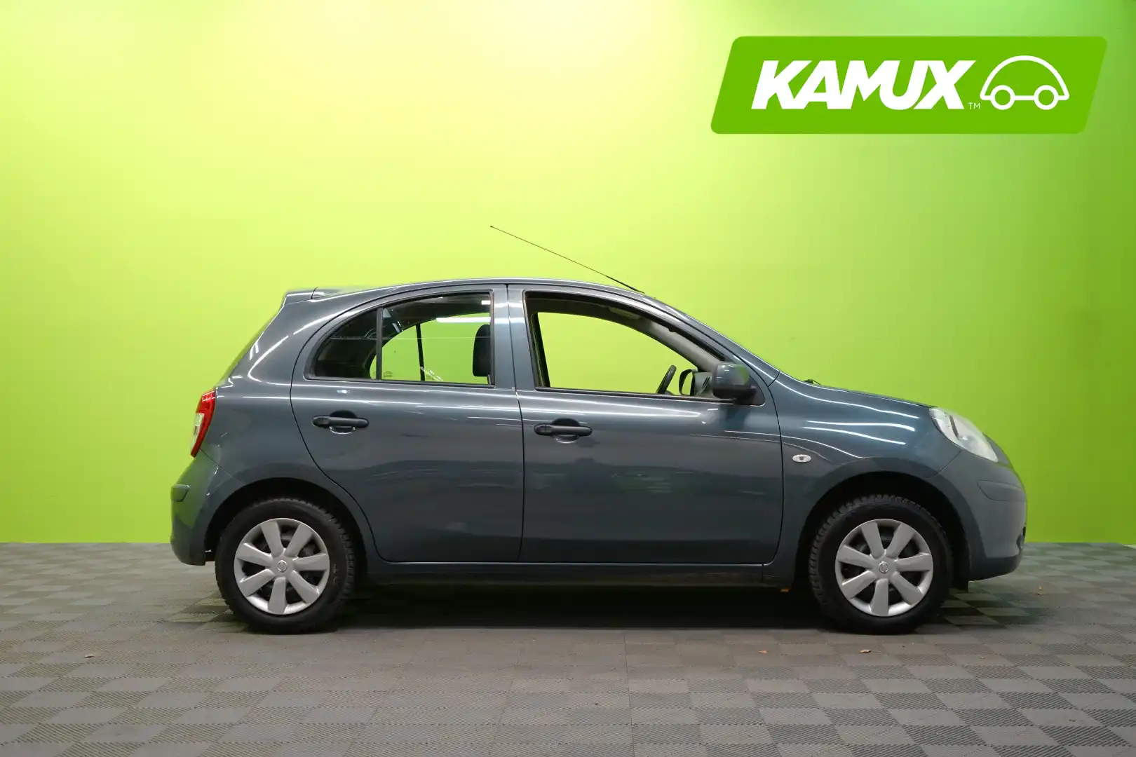 car-image