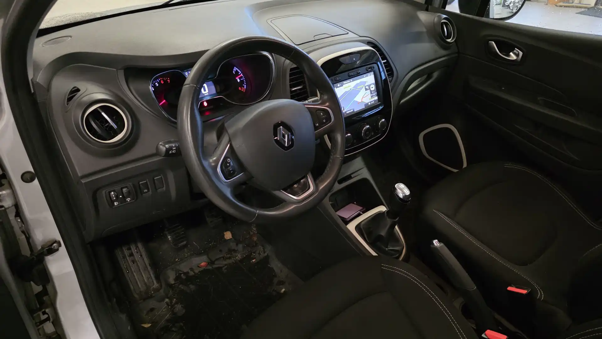 car-image