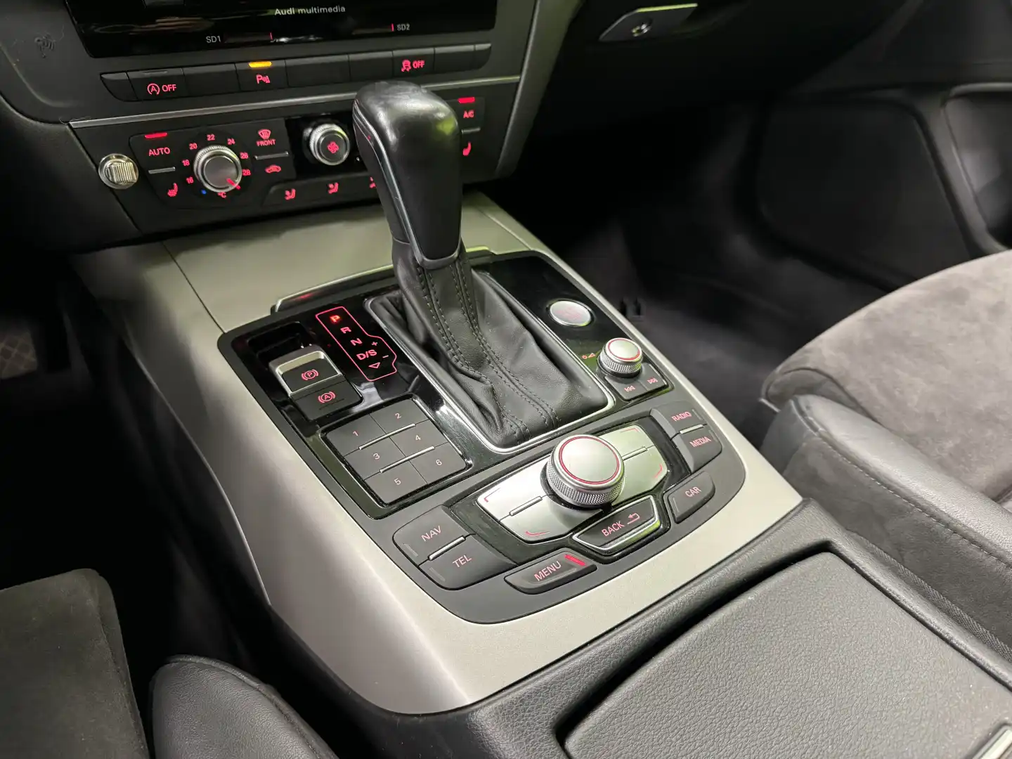car-image