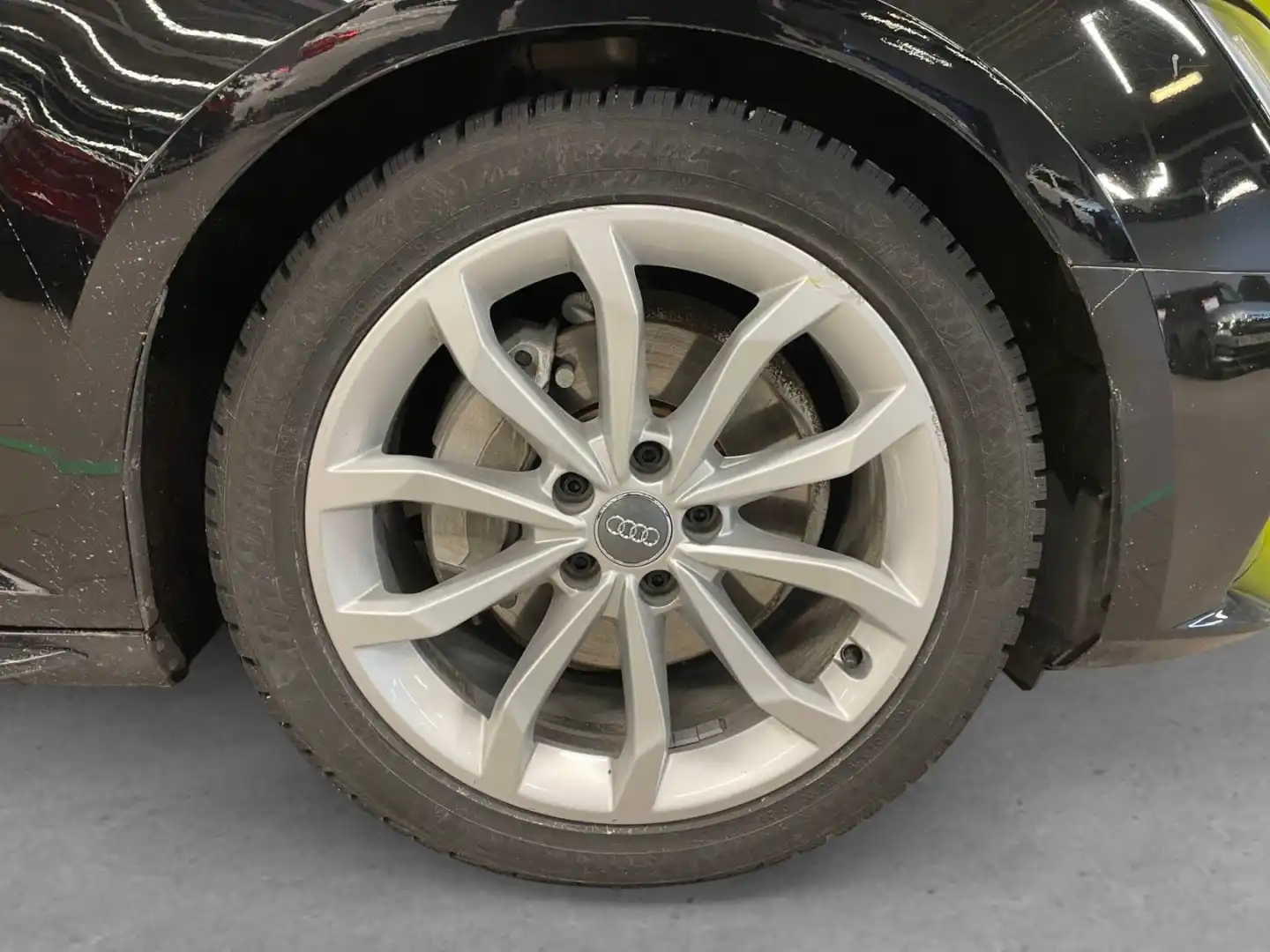 car-image