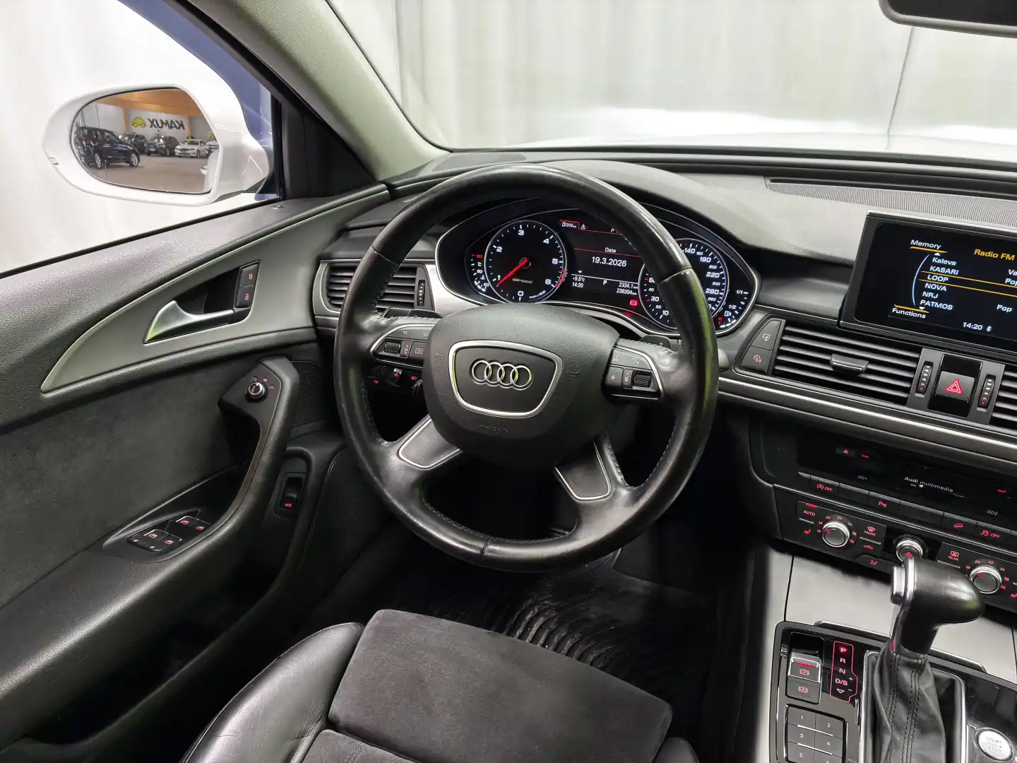 car-image