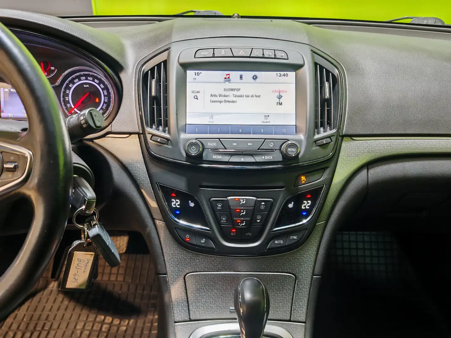 car-image