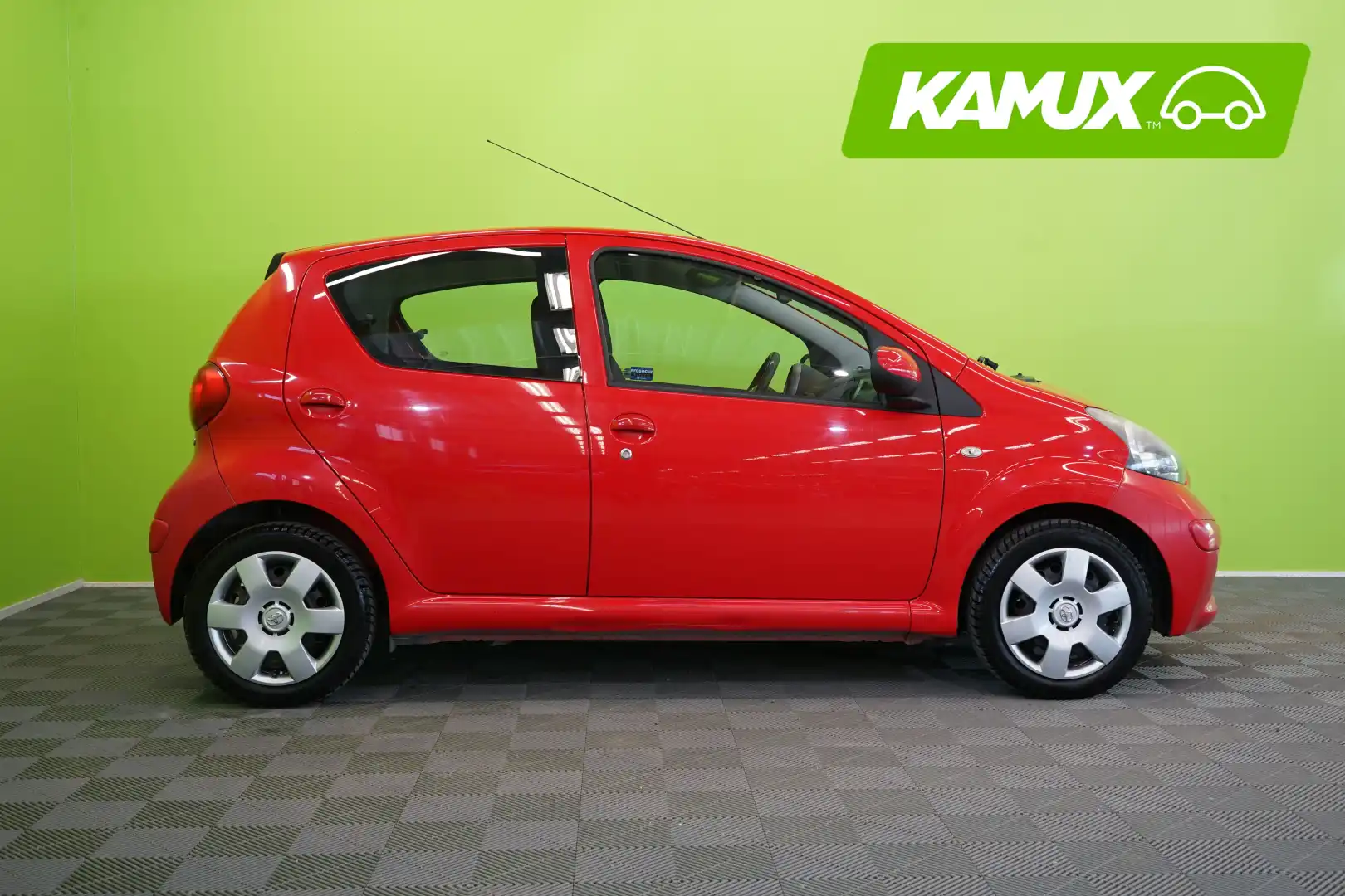 car-image