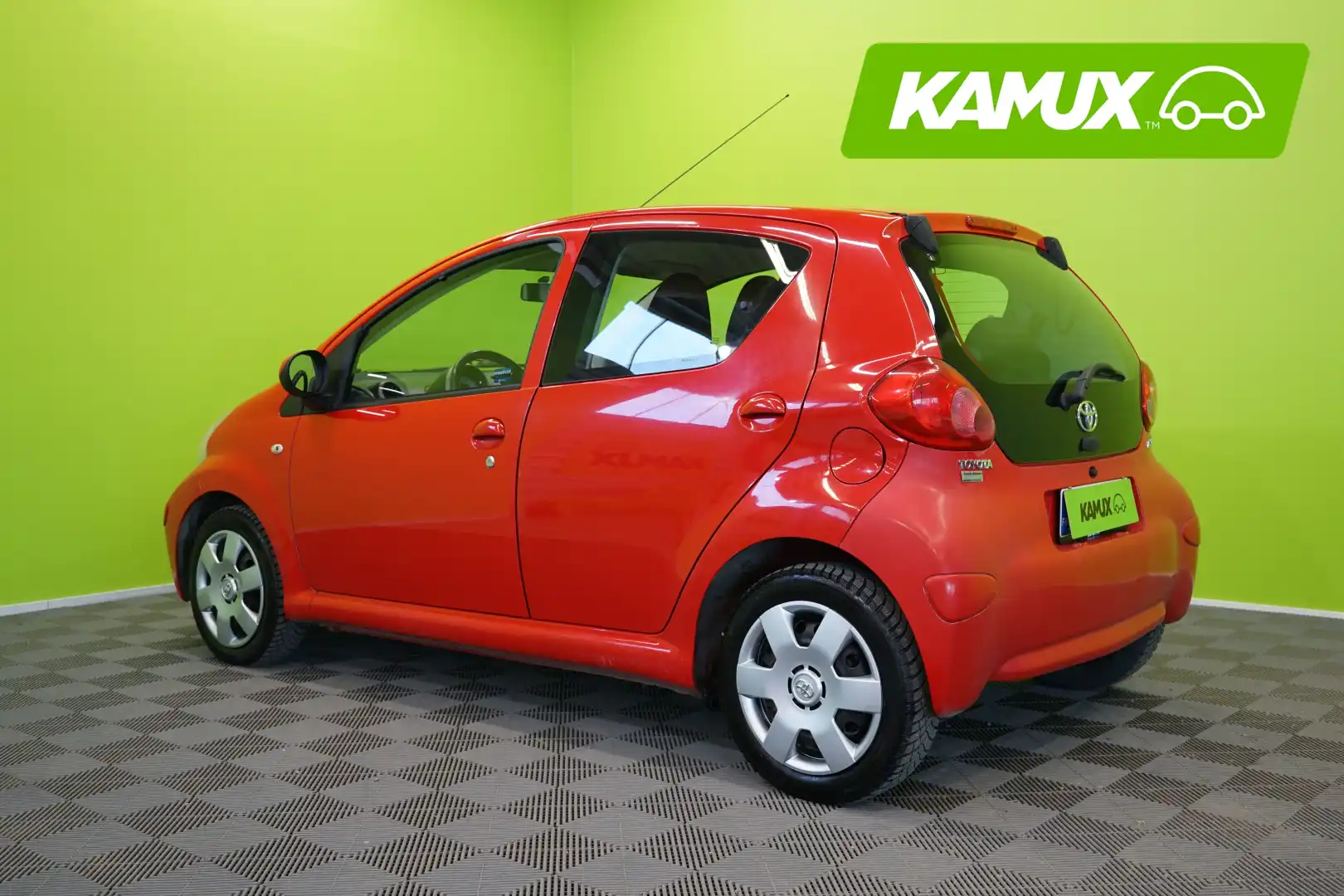 car-image