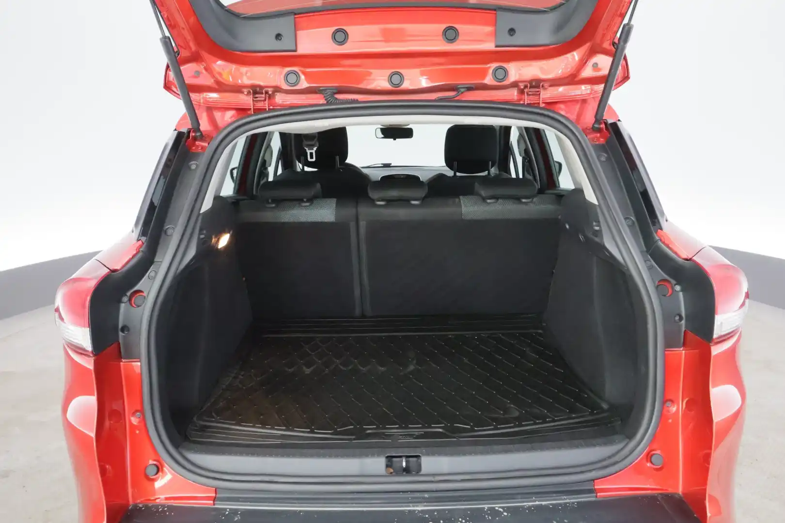 car-image