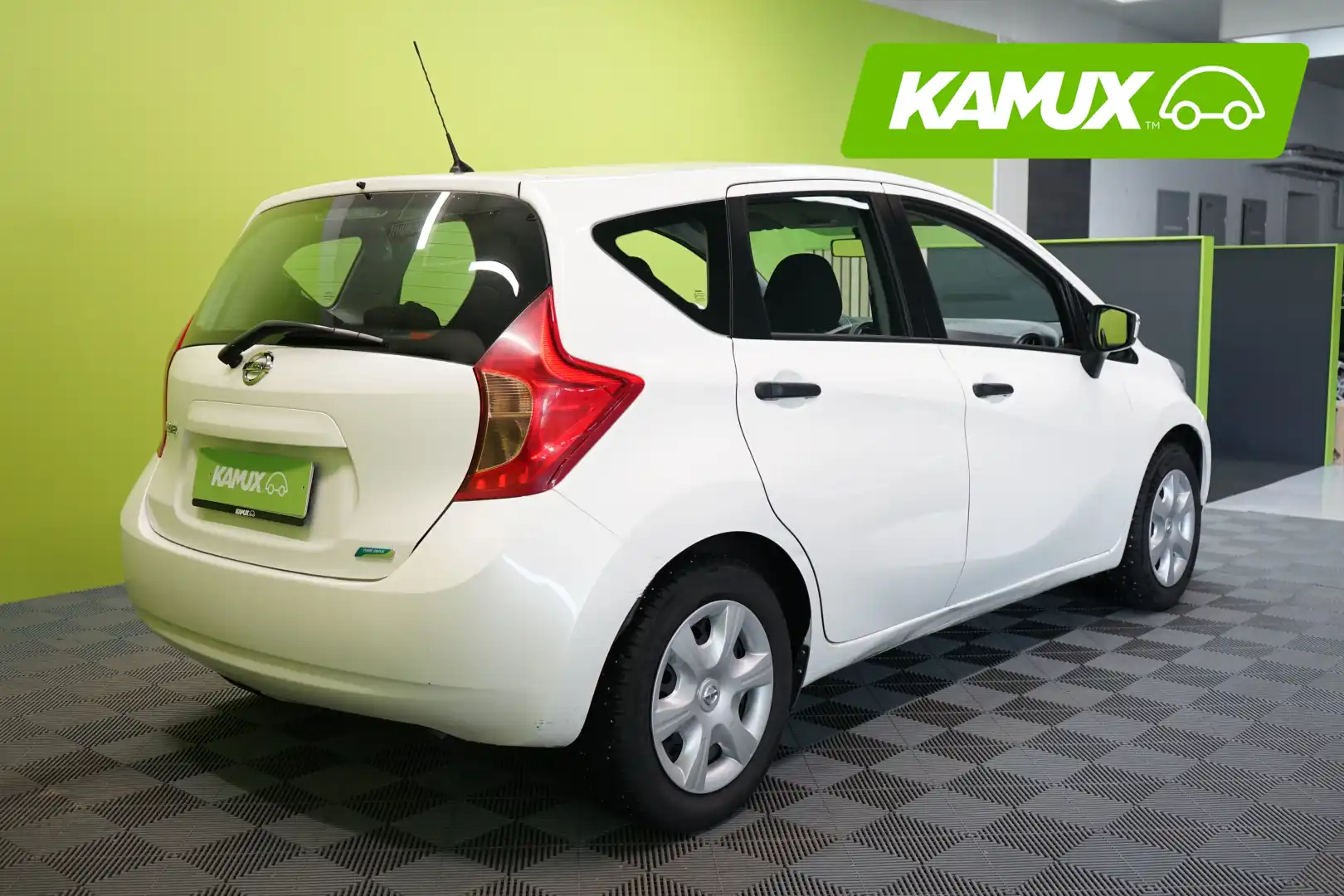 car-image