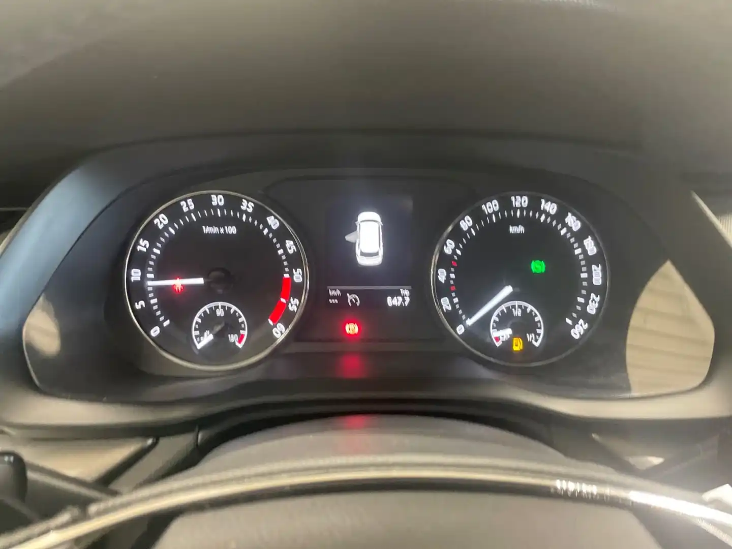 car-image