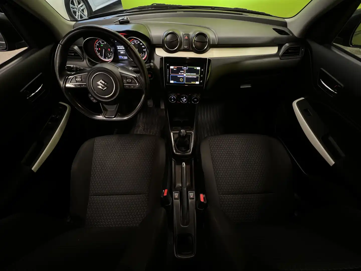 car-image
