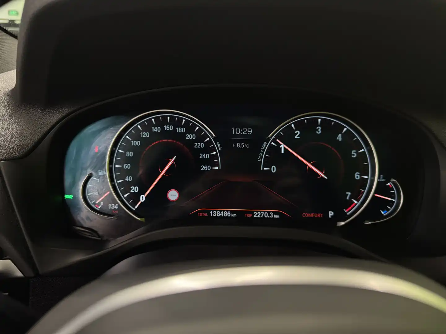 car-image