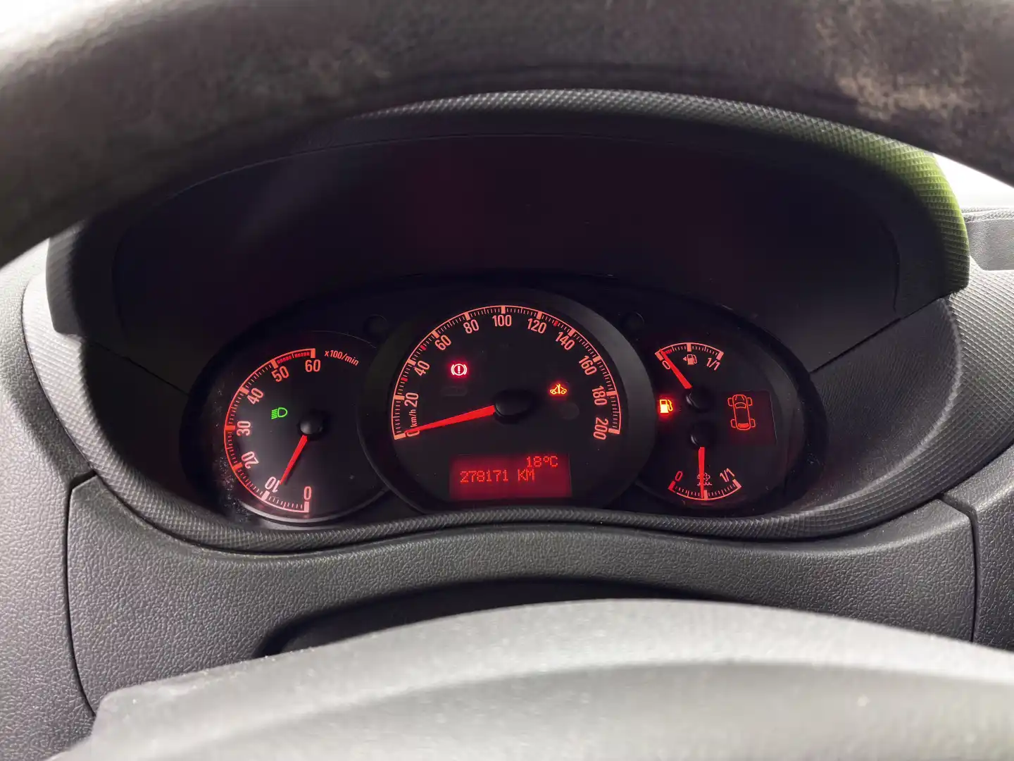 car-image