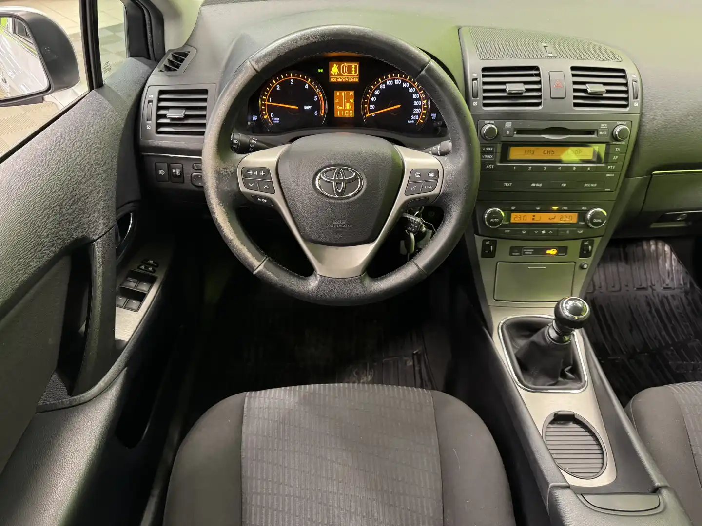 car-image