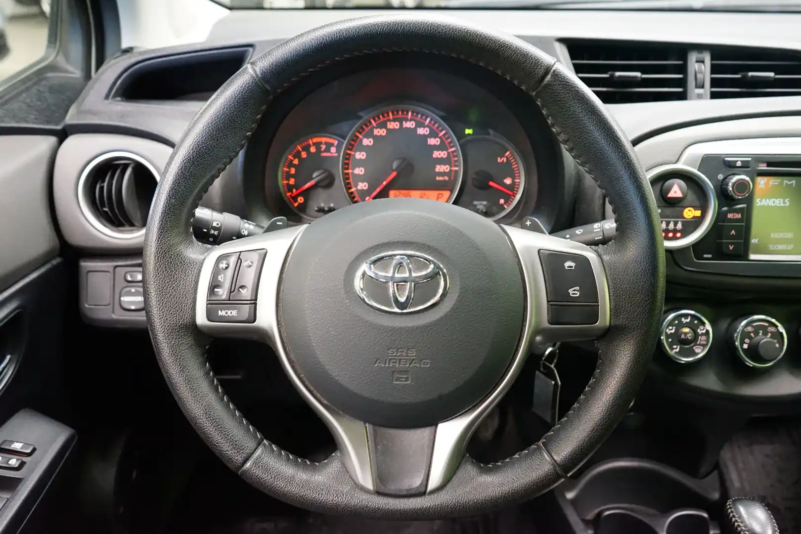 car-image
