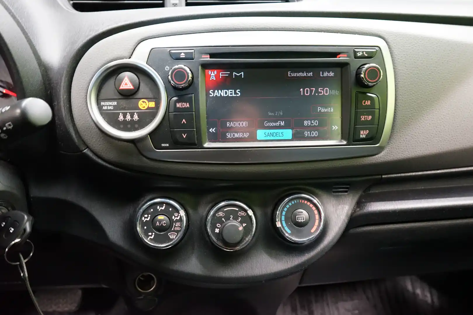 car-image