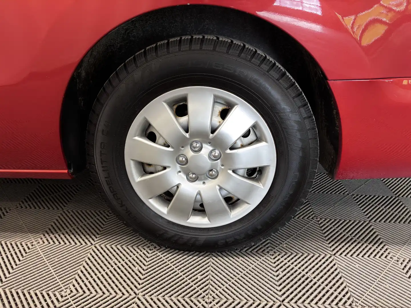 car-image
